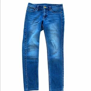 Comfortable Uniqlo size 4 skinny jeans